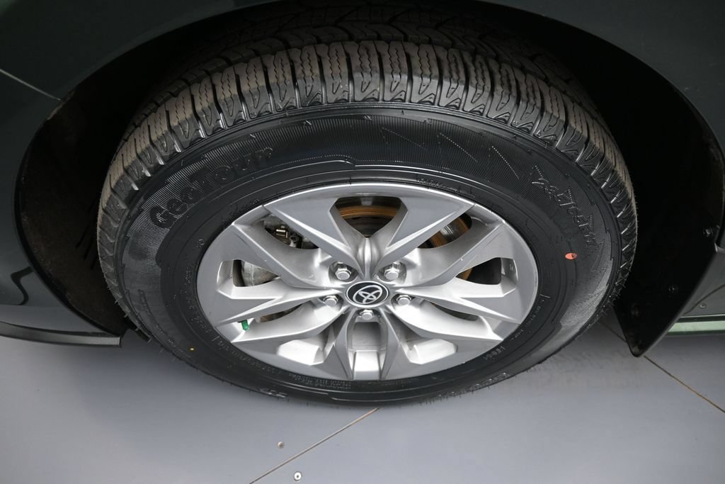 Certified 2025 Toyota Sienna XLE w/ XLE Plus Package AWD/4WD image 14