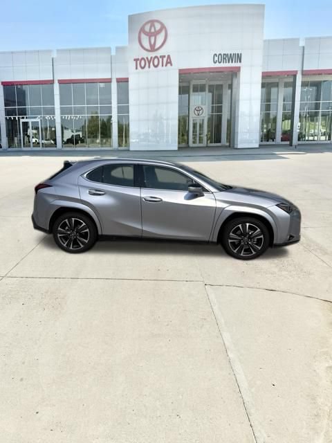 Used 2026 Lexus UX 300h AWD w/ Accessory Package (2T) image 4