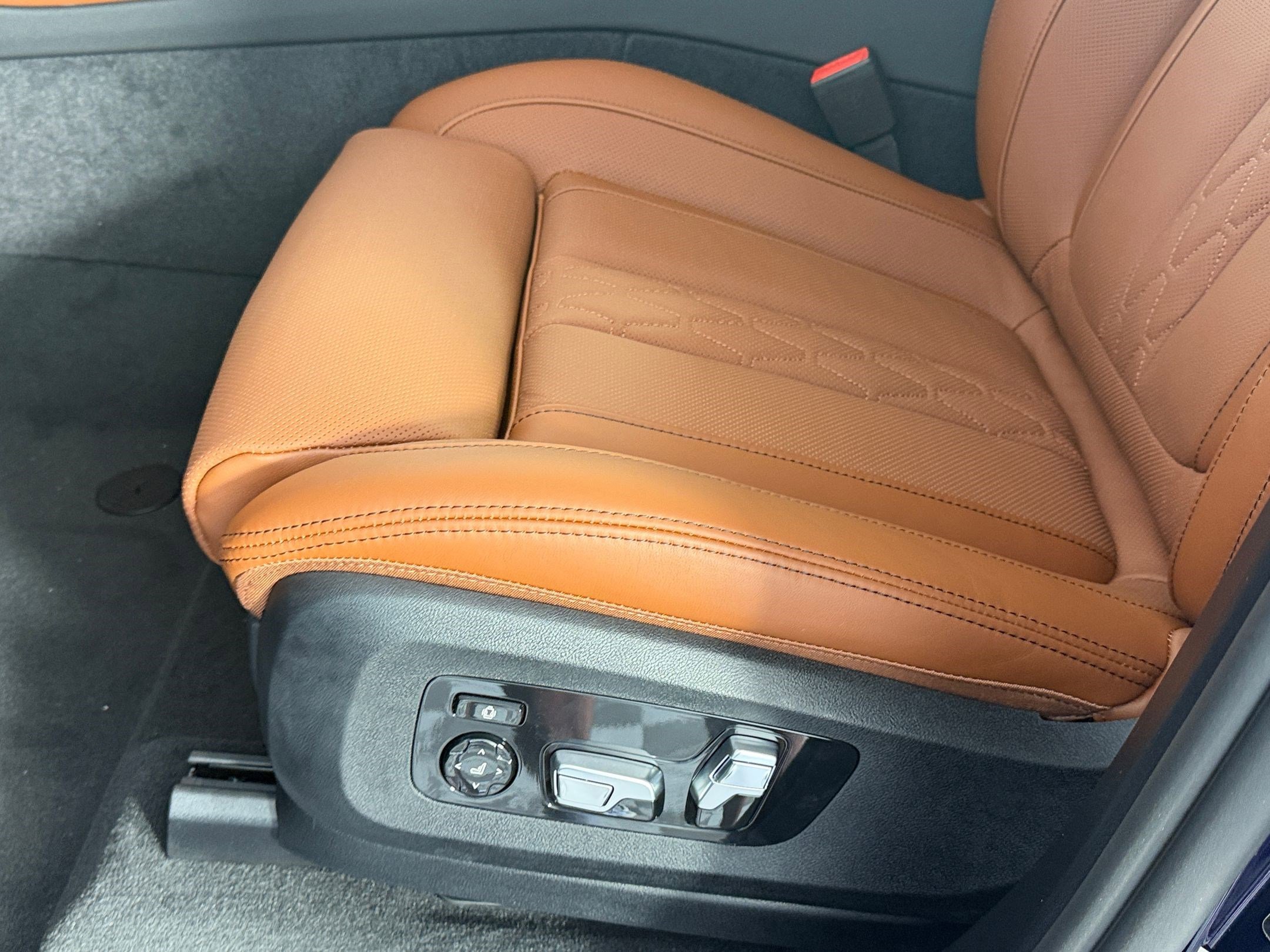 New 2026 BMW X7 xDrive40i w/ Executive Package image 13