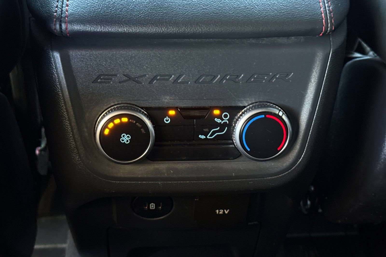 Used 2025 Ford Explorer ST-Line AWD/4WD image 20