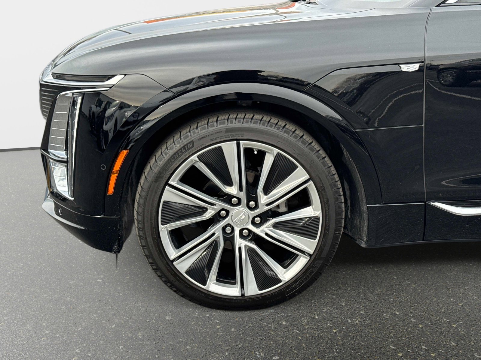 Certified 2024 Cadillac Lyriq Luxury w/ LPO, Floor Liner Package image 30