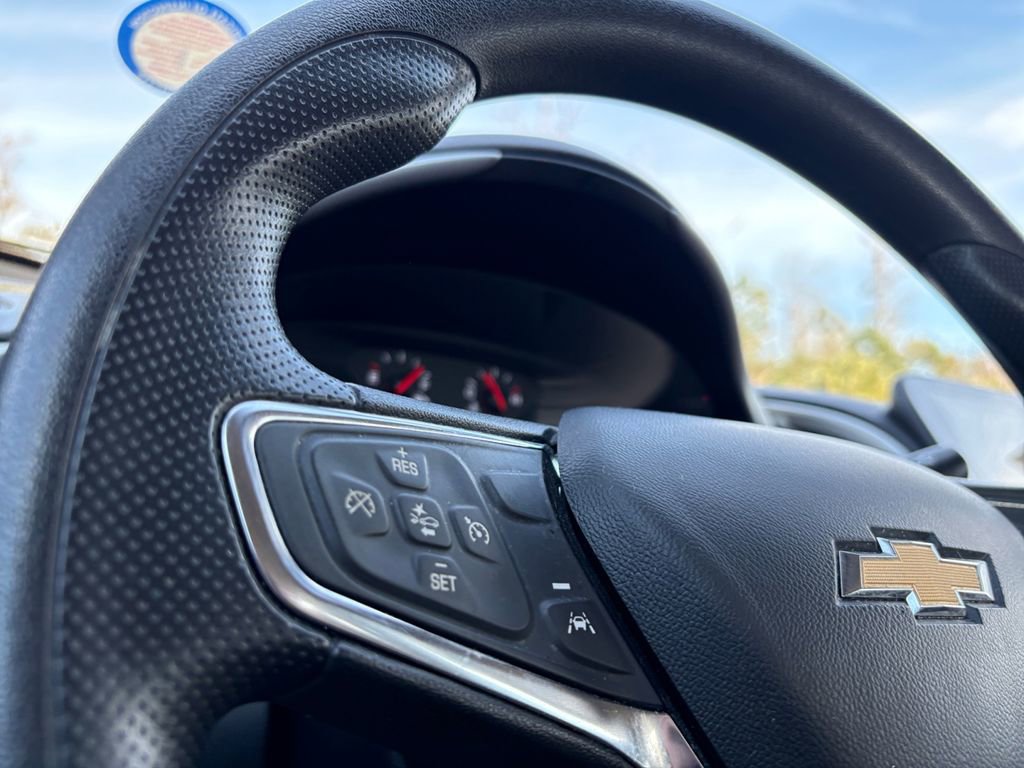 Used 2023 Chevrolet Malibu LT image 17