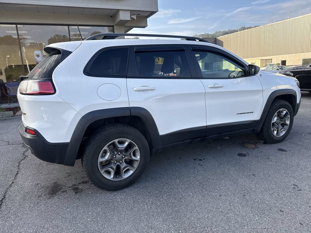 Used 2019 Jeep Cherokee Trailhawk w/ Comfort/Convenience Group AWD/4WD image 4