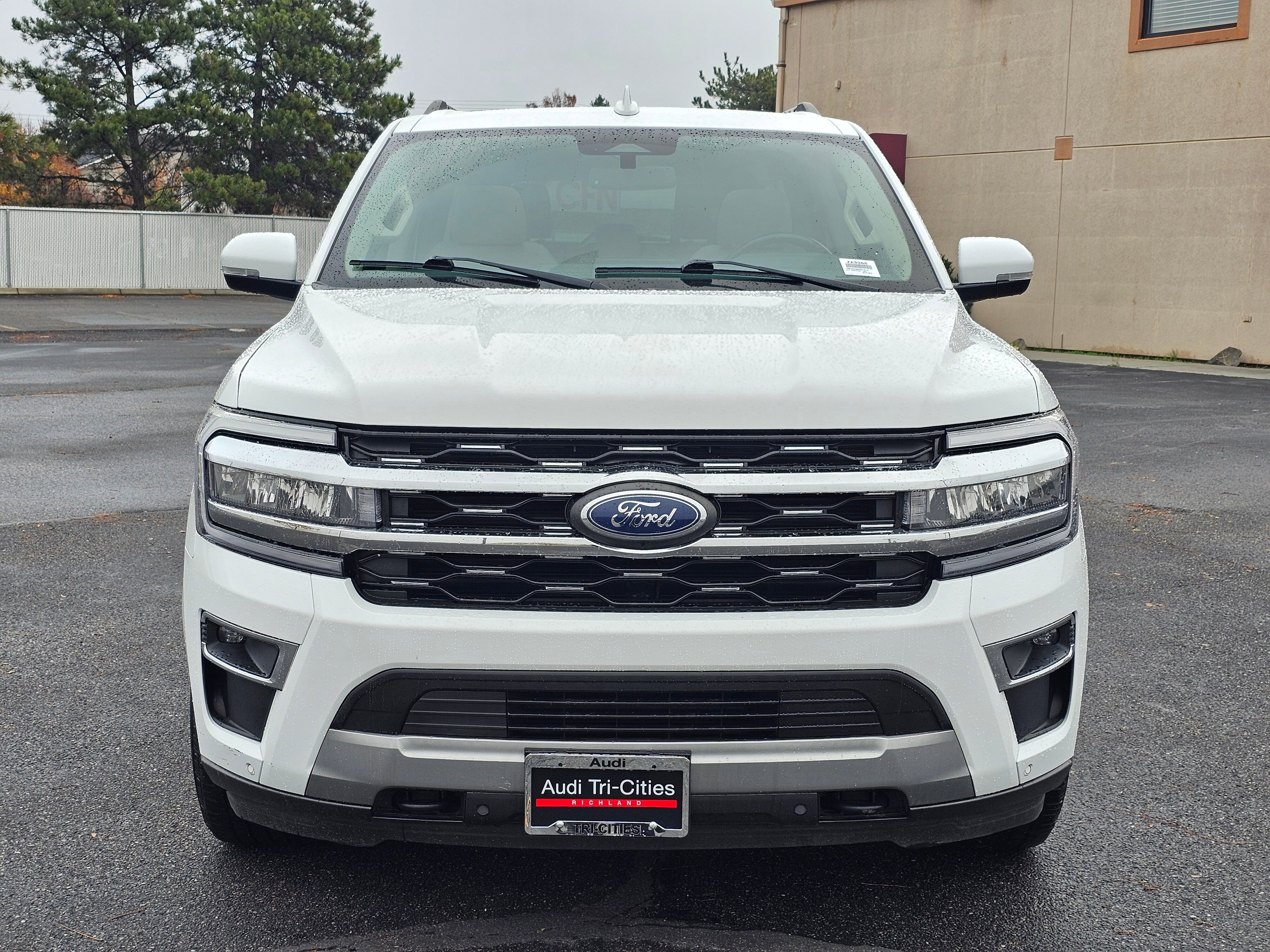 Used 2023 Ford Expedition Max Limited image 6