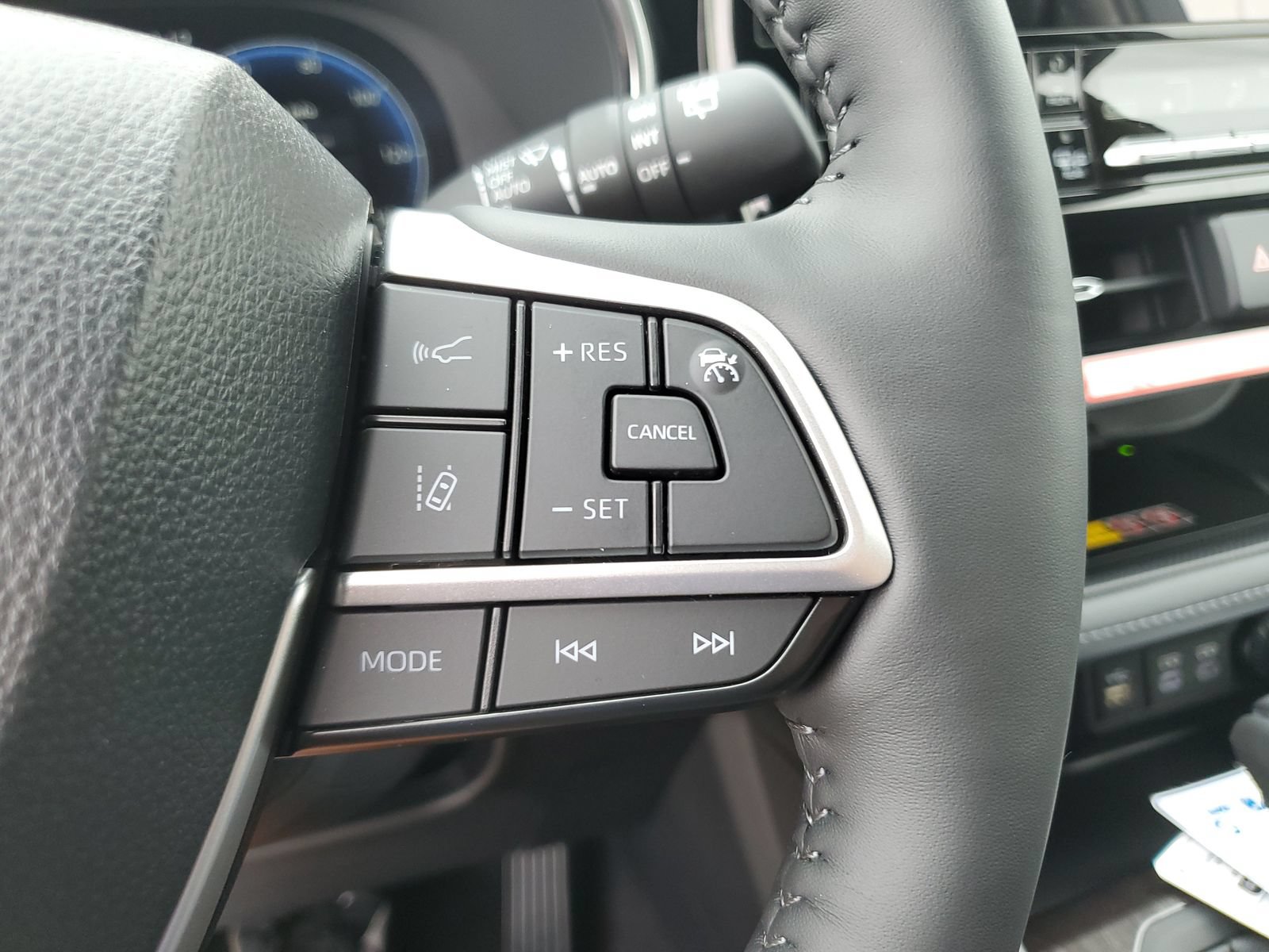 New 2026 Toyota Highlander Platinum AWD/4WD image 15