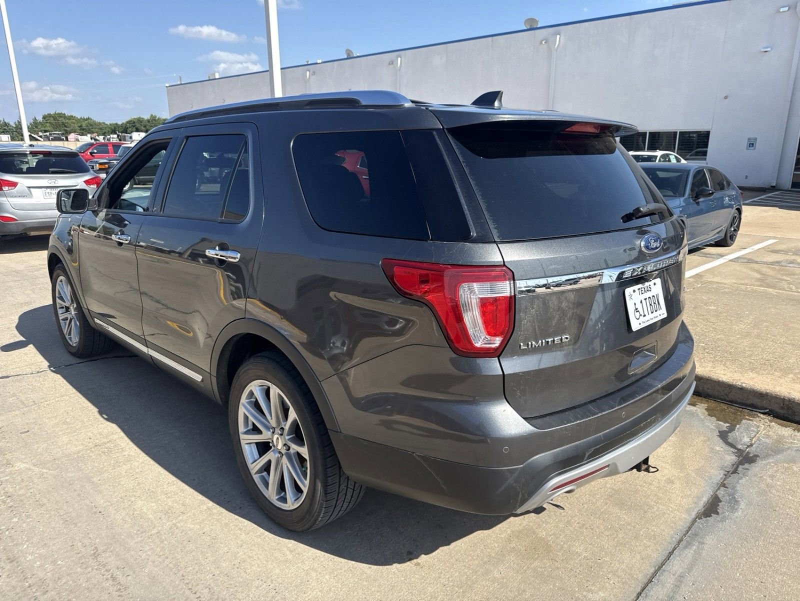 Used 2017 Ford Explorer Limited AWD/4WD image 5