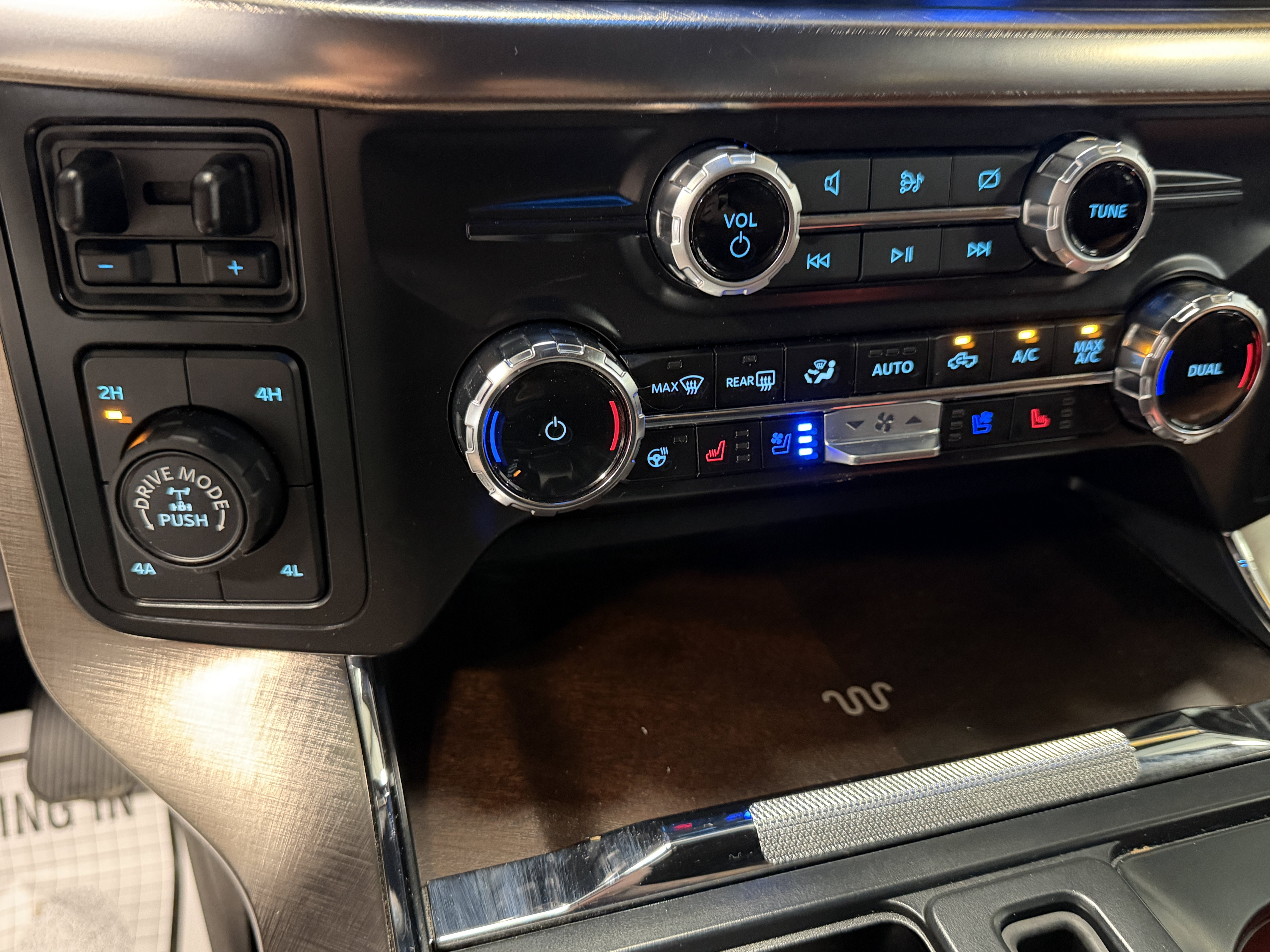 Used 2024 Ford F150 King Ranch AWD/4WD image 12
