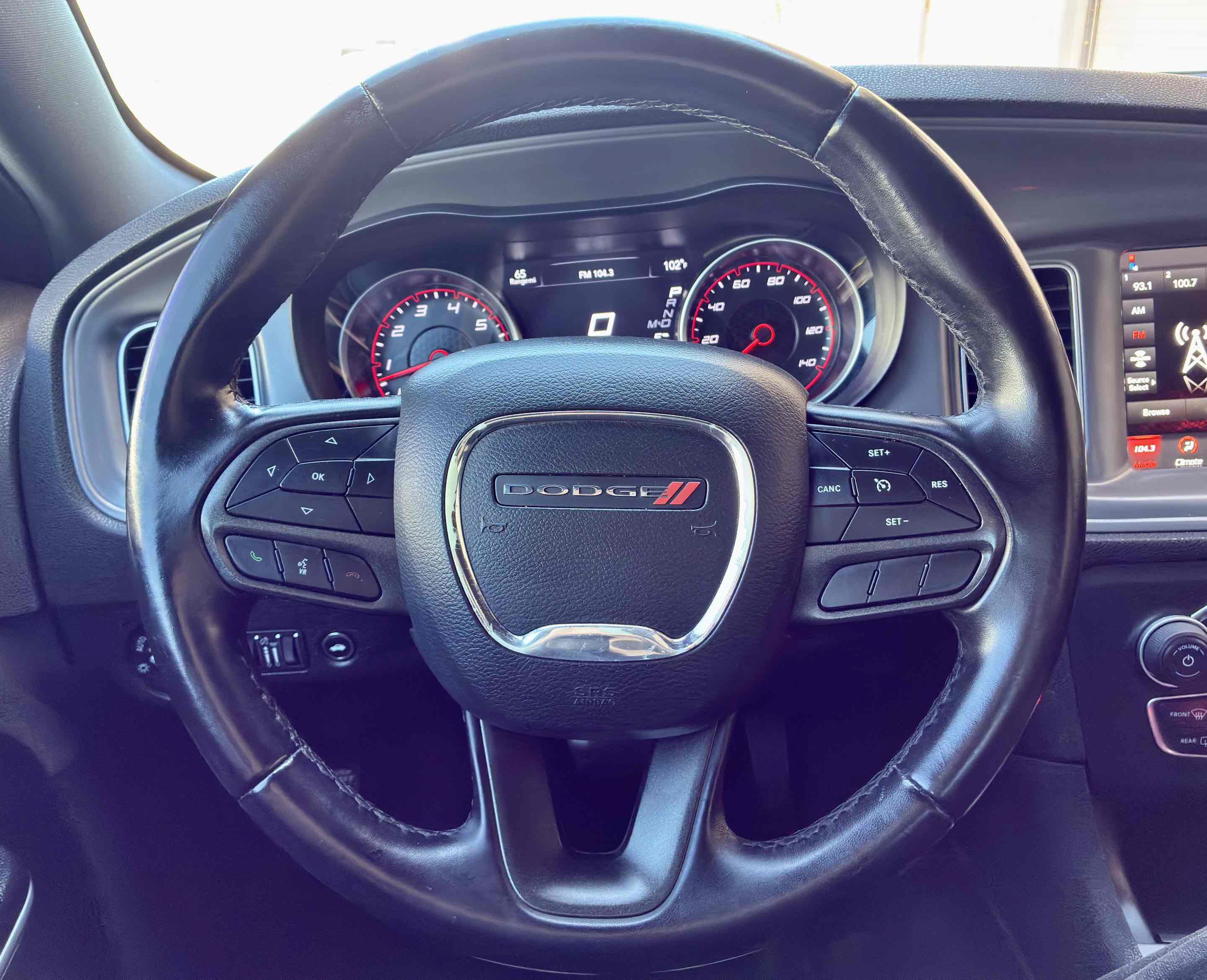 Used 2023 Dodge Charger SXT RWD image 19