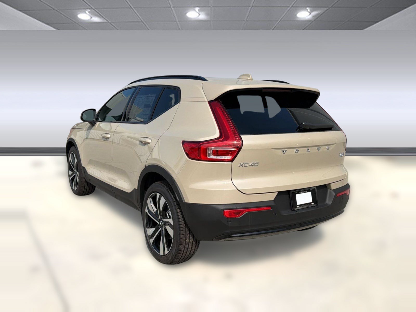 New 2026 Volvo XC40 B5 Ultra w/ Protection Package Premier AWD/4WD image 3