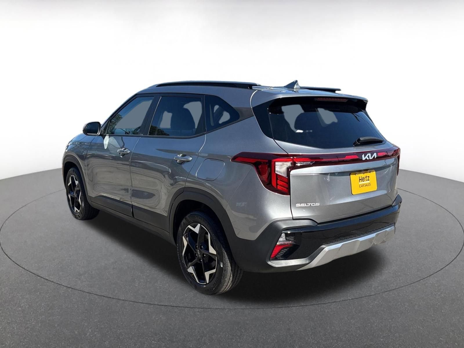 Used 2025 Kia Seltos S FWD image 12