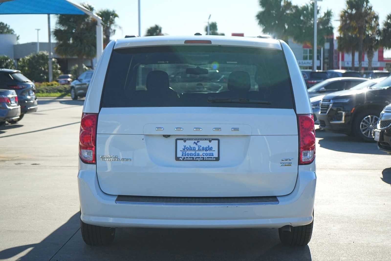 Used 2018 Dodge Grand Caravan GT image 5
