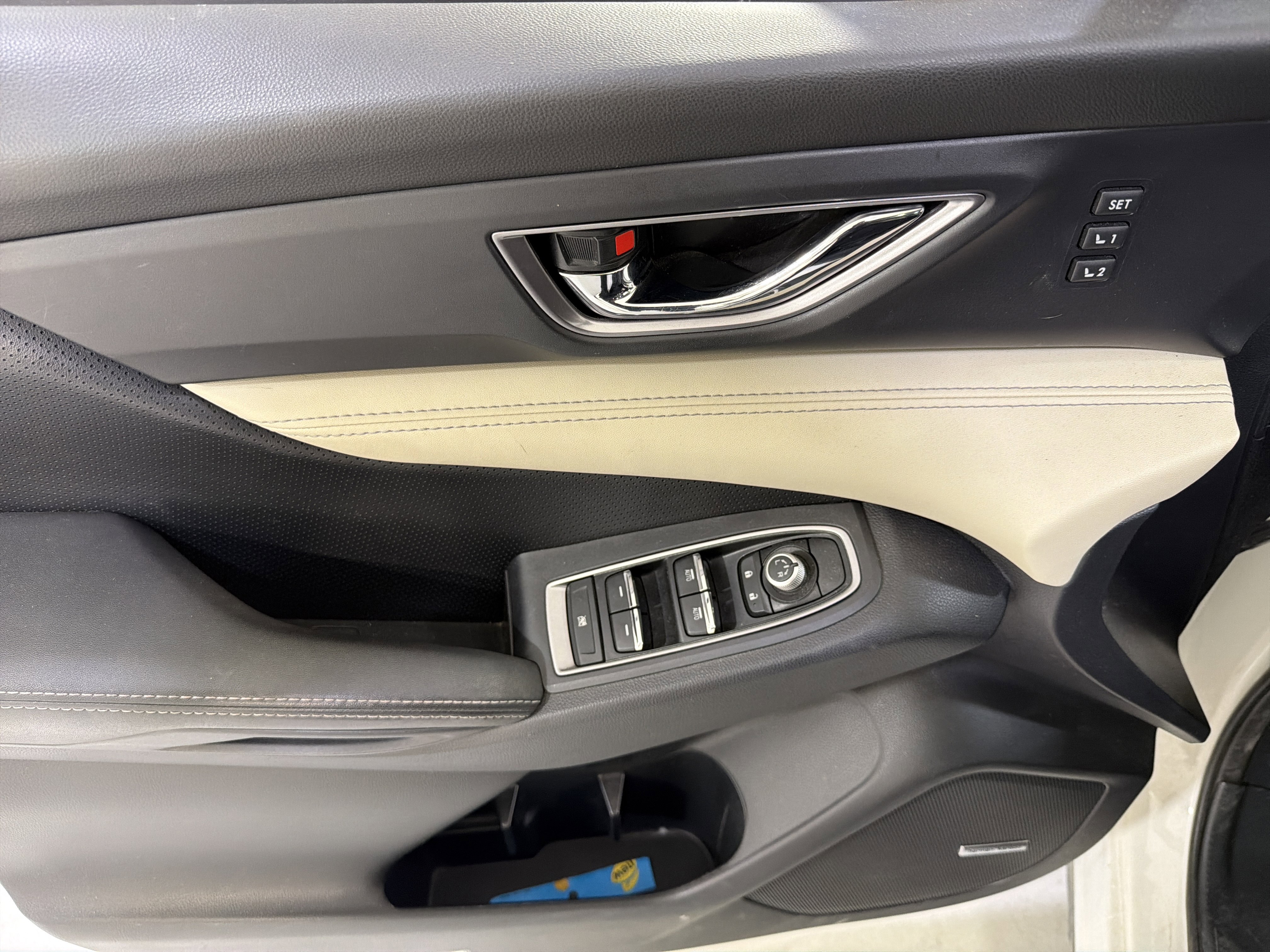 Used 2022 Subaru Ascent Limited w/ Technology Package image 13