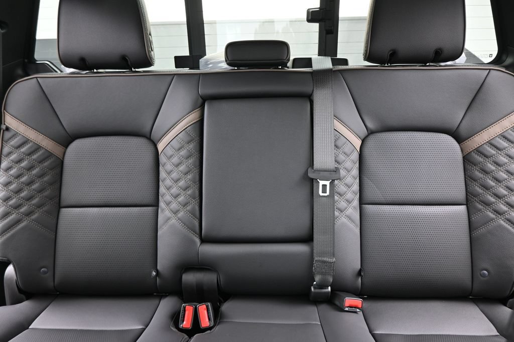 New 2026 GMC Canyon Denali AWD/4WD image 17