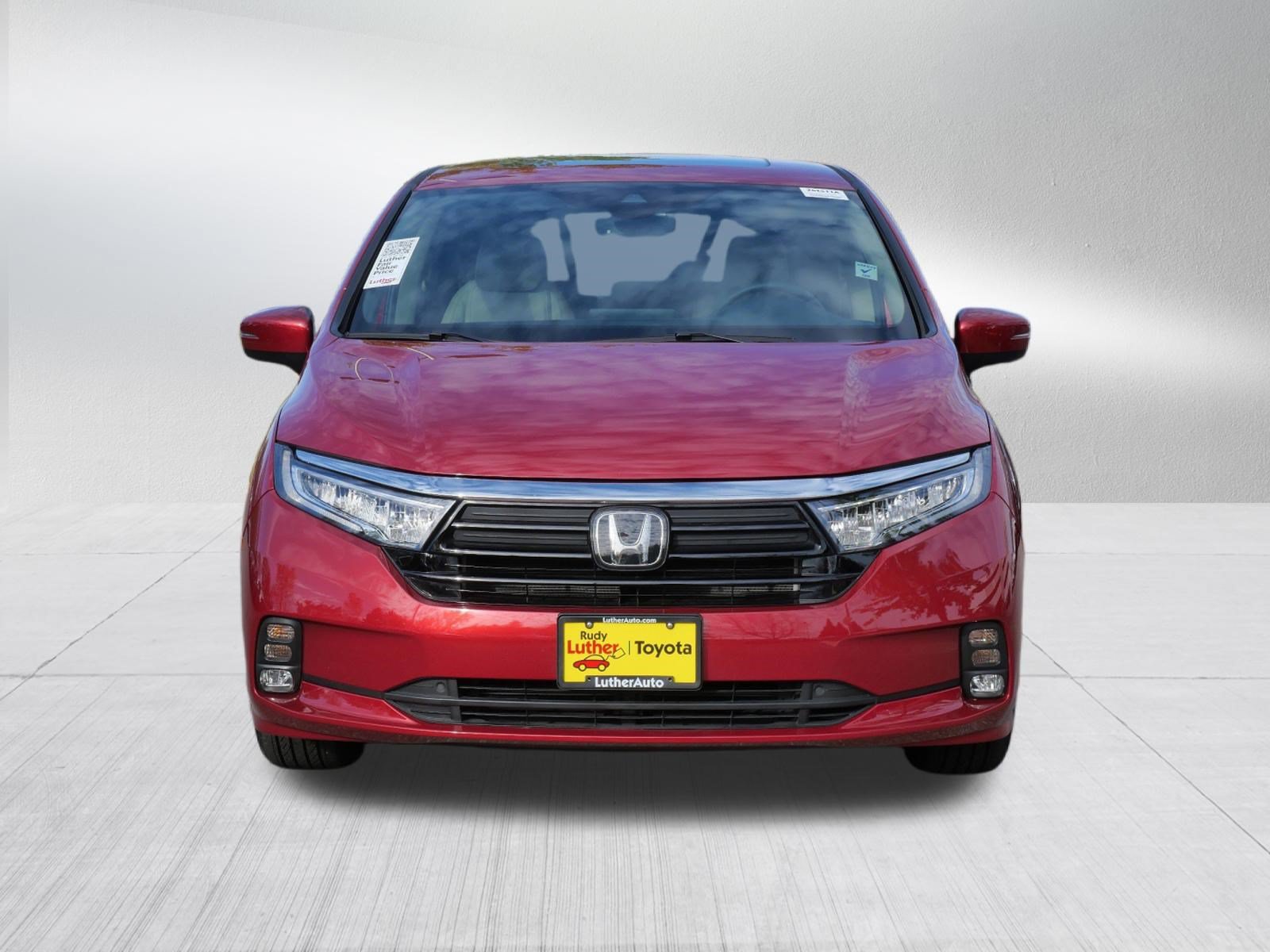 Used 2024 Honda Odyssey EX-L image 2
