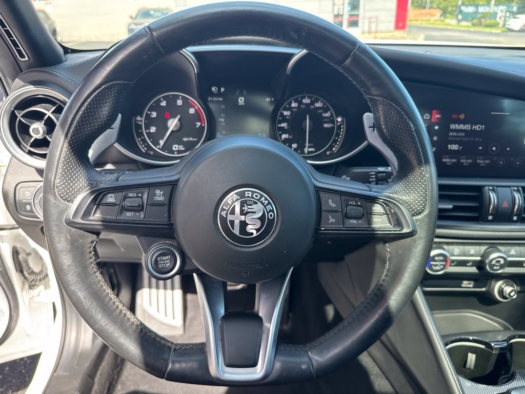 Used 2022 Alfa Romeo Giulia Veloce AWD/4WD image 35