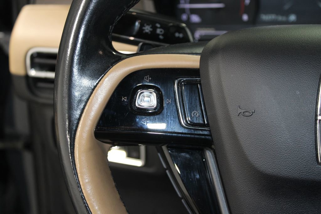Used 2020 Lincoln Corsair Reserve image 37