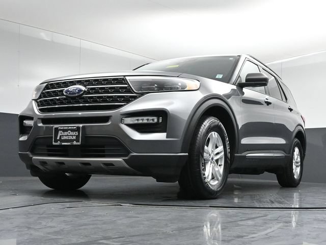 Certified 2021 Ford Explorer XLT w/ Equipment Group 202A AWD/4WD image 38