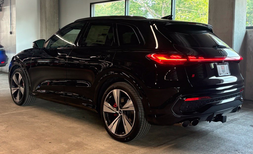 New 2026 Audi SQ5 Prestige AWD/4WD image 3