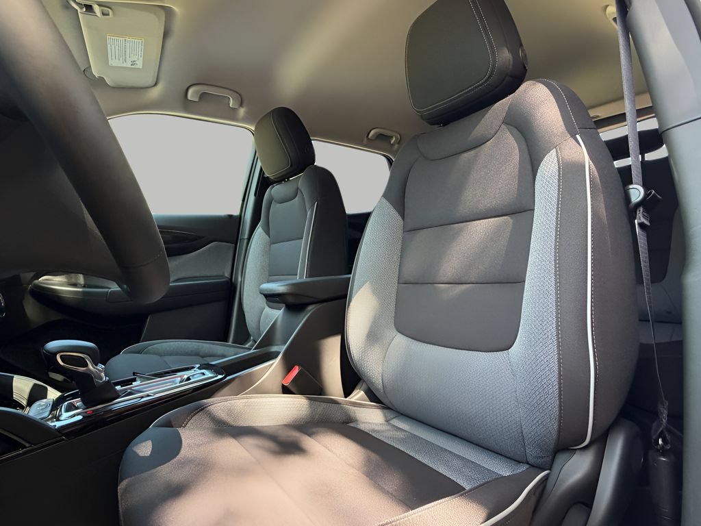 New 2026 Chevrolet TrailBlazer LT w/ LT Cold Weather Package FWD image 14