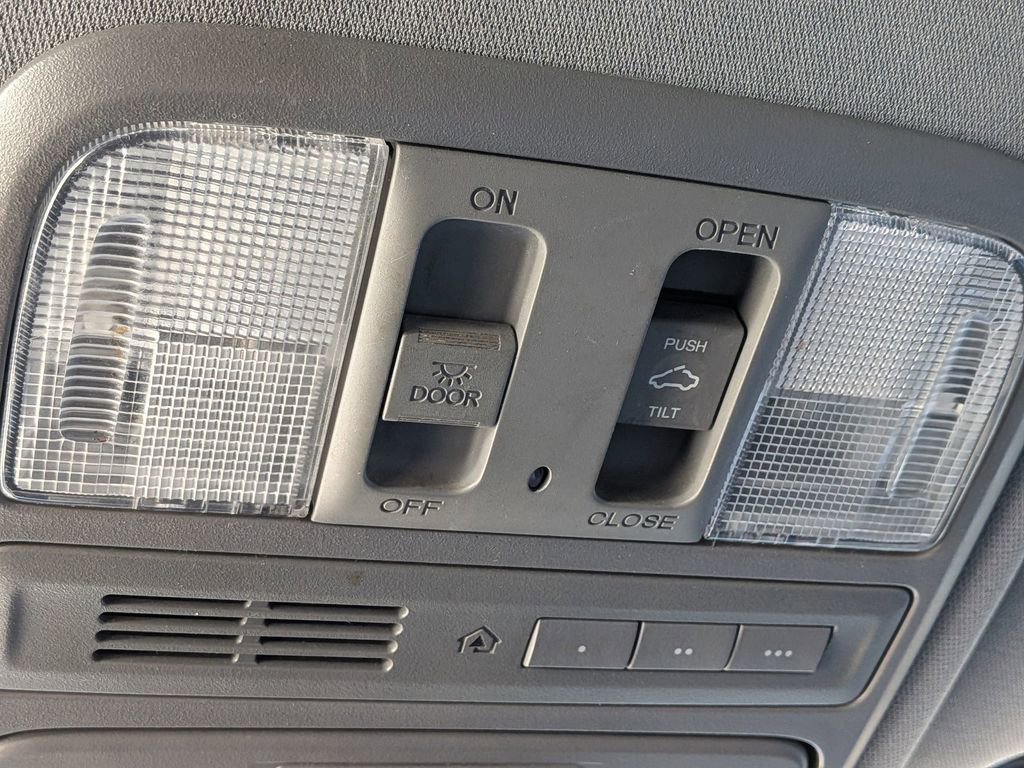 Used 2015 Honda Pilot Touring image 24