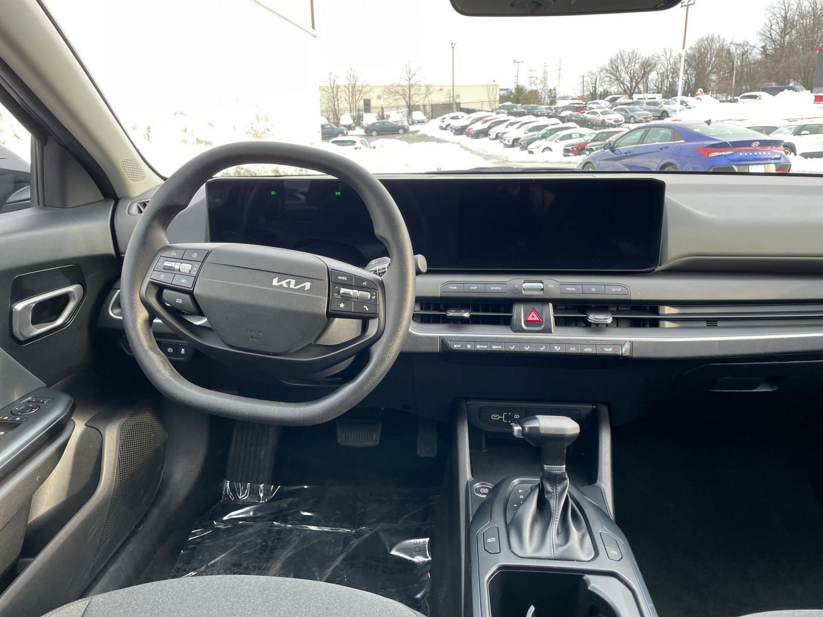 Used 2025 Kia K4 LXS image 34