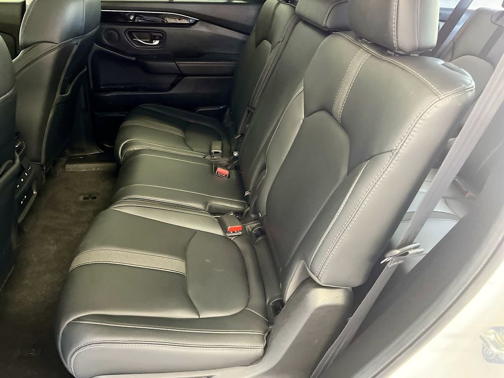 Used 2023 Honda Pilot Touring image 26