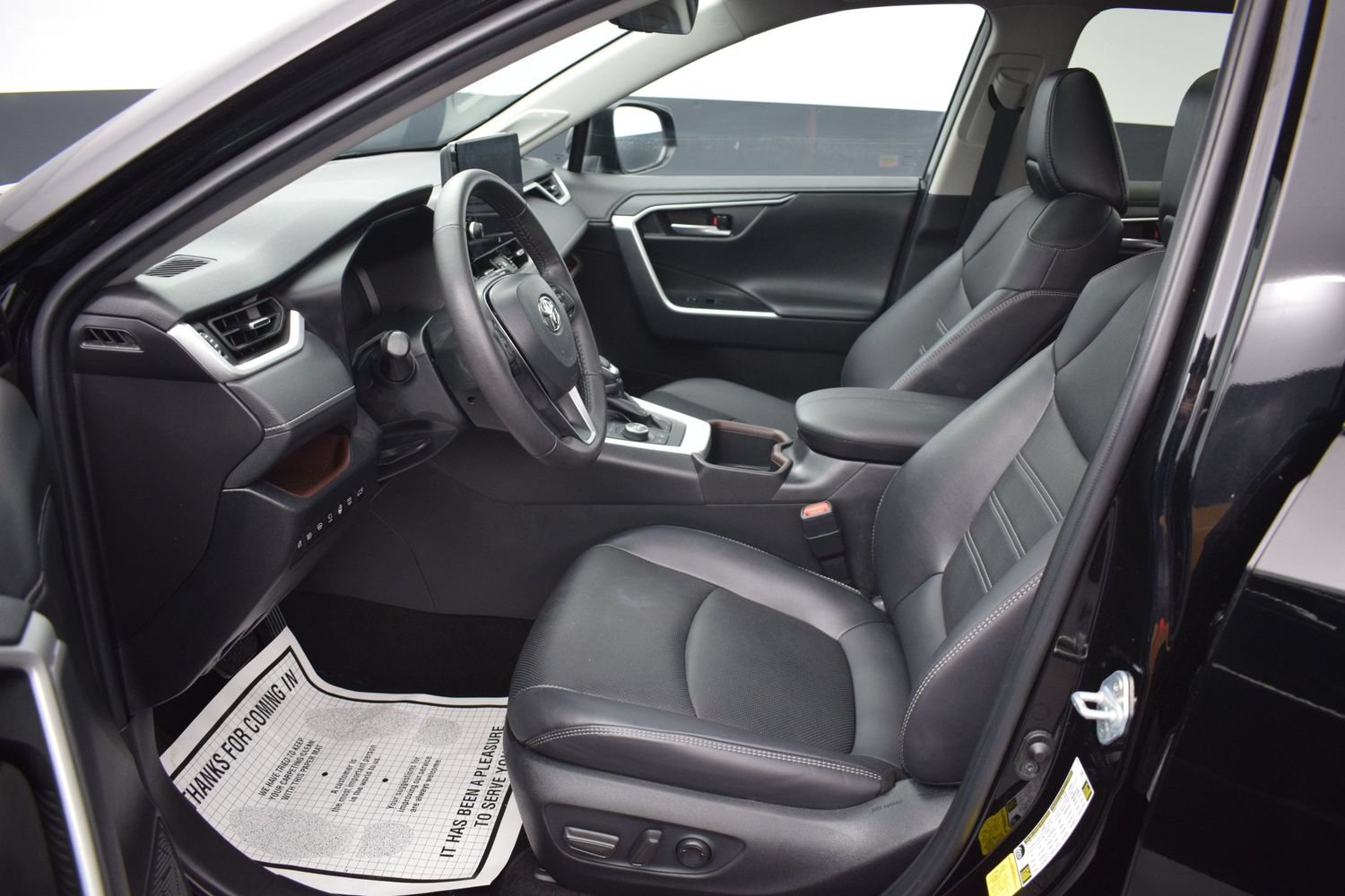 Used 2023 Toyota RAV4 Limited AWD/4WD image 16