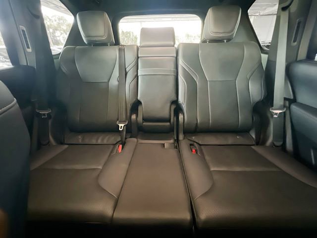 Used 2023 Lexus LX 600 F Sport w/ Accessory Package (Z1) image 26