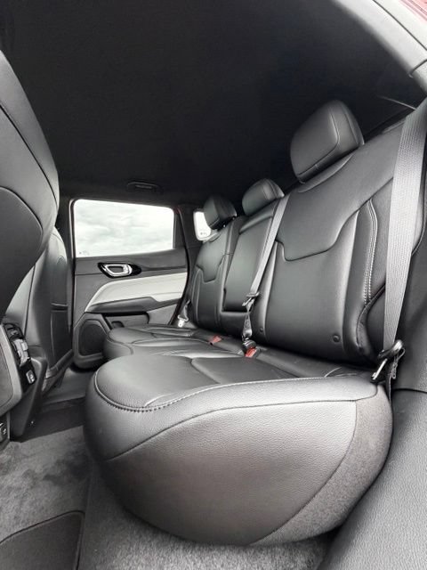 New 2026 Jeep Compass Limited AWD/4WD image 12