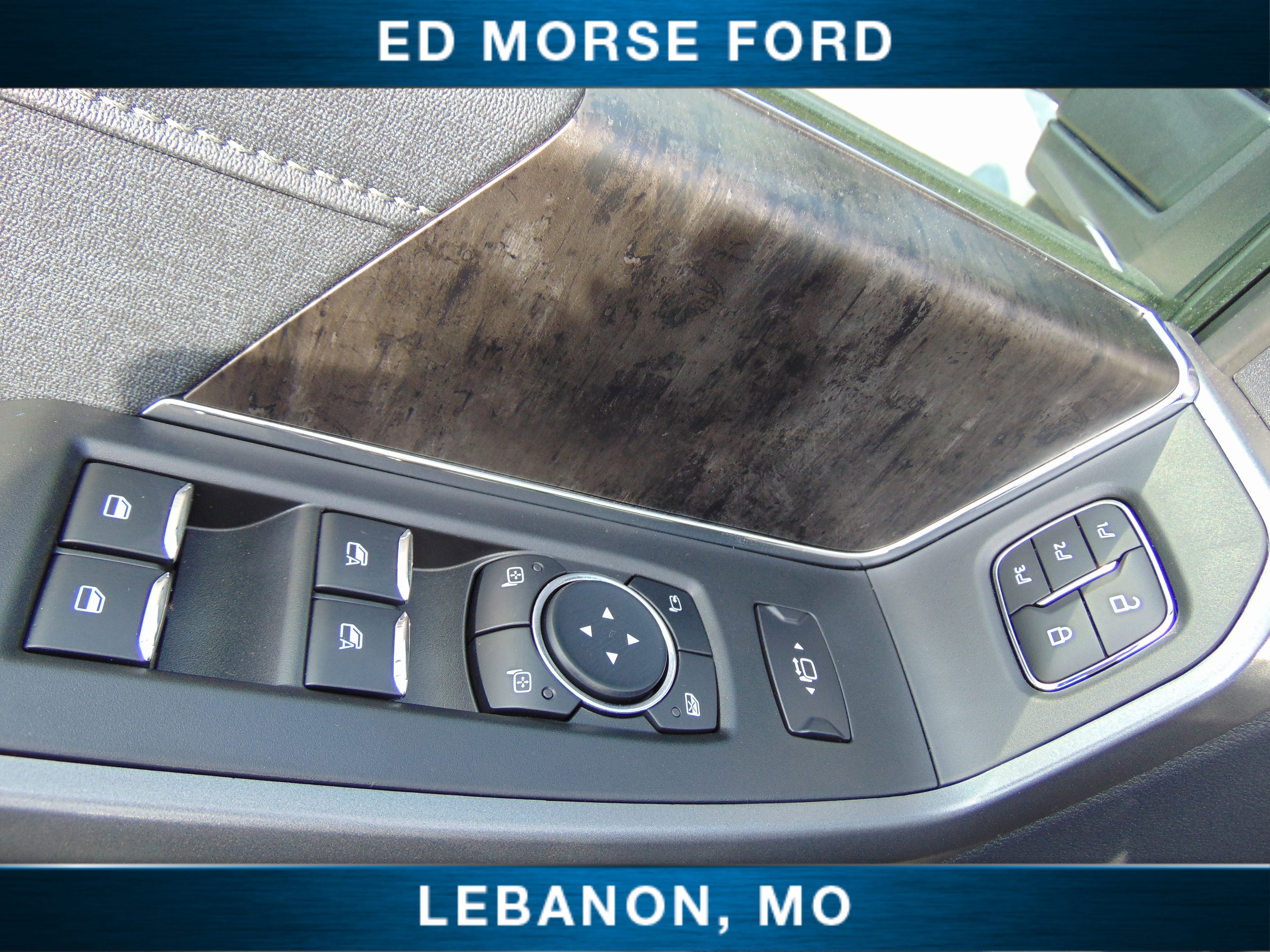 New 2026 Ford F250 Lariat w/ Black Appearance Package image 19