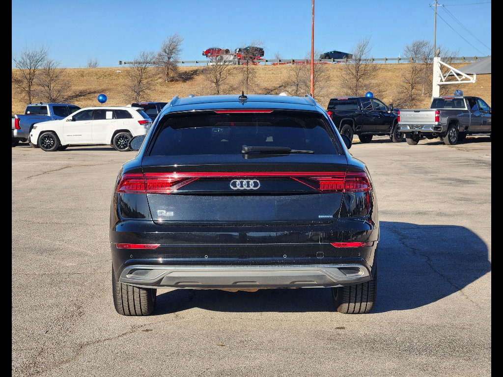 Used 2022 Audi Q8 Premium Plus image 6