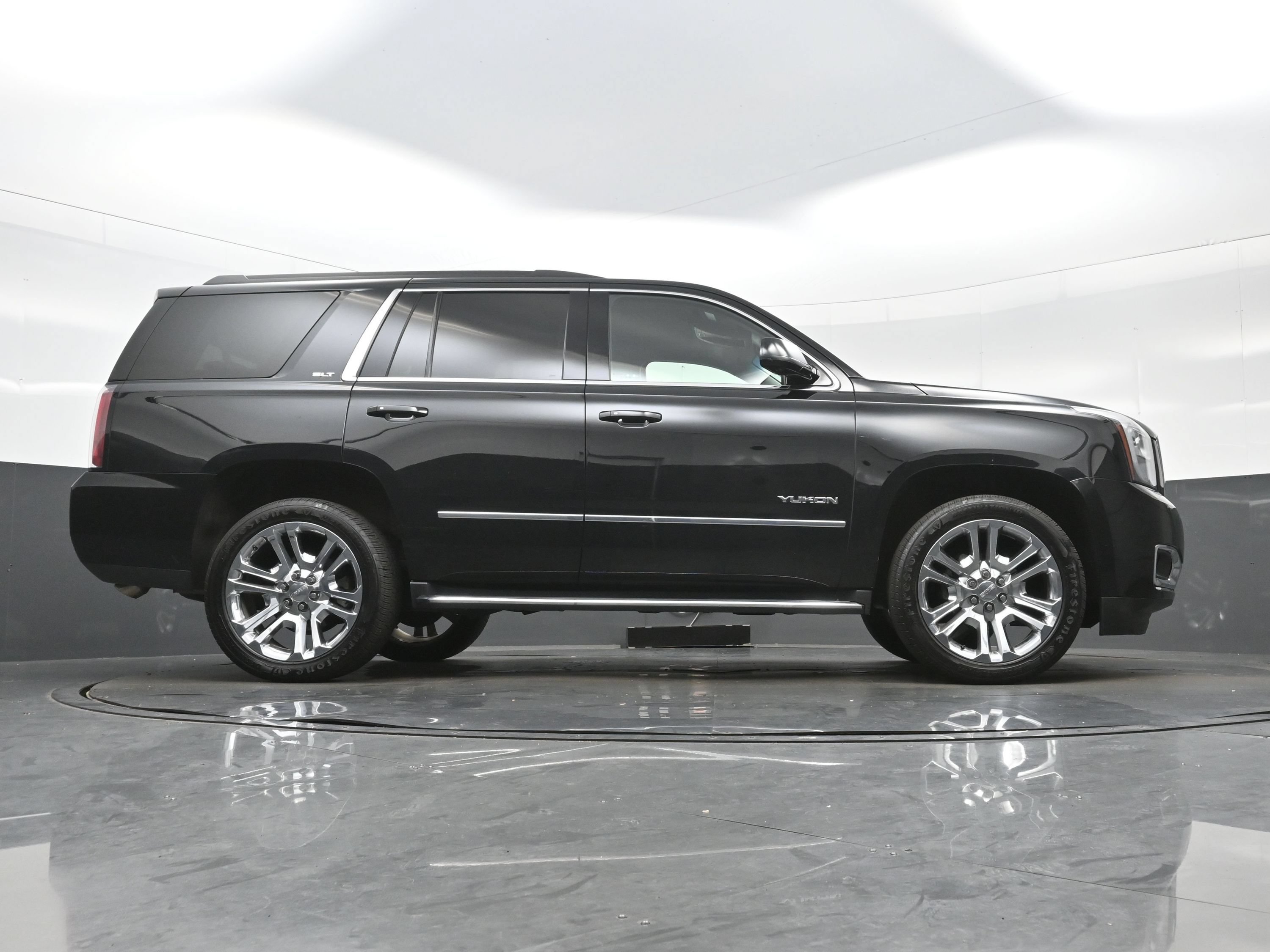 Used 2019 GMC Yukon SLT w/ Premium Edition AWD/4WD image 33