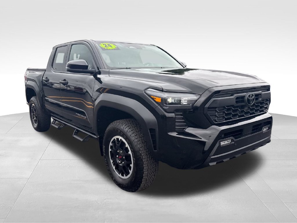 Used 2024 Toyota Tacoma TRD Off-Road w/ TRD Off Road Upgrade Package AWD/4WD image 8
