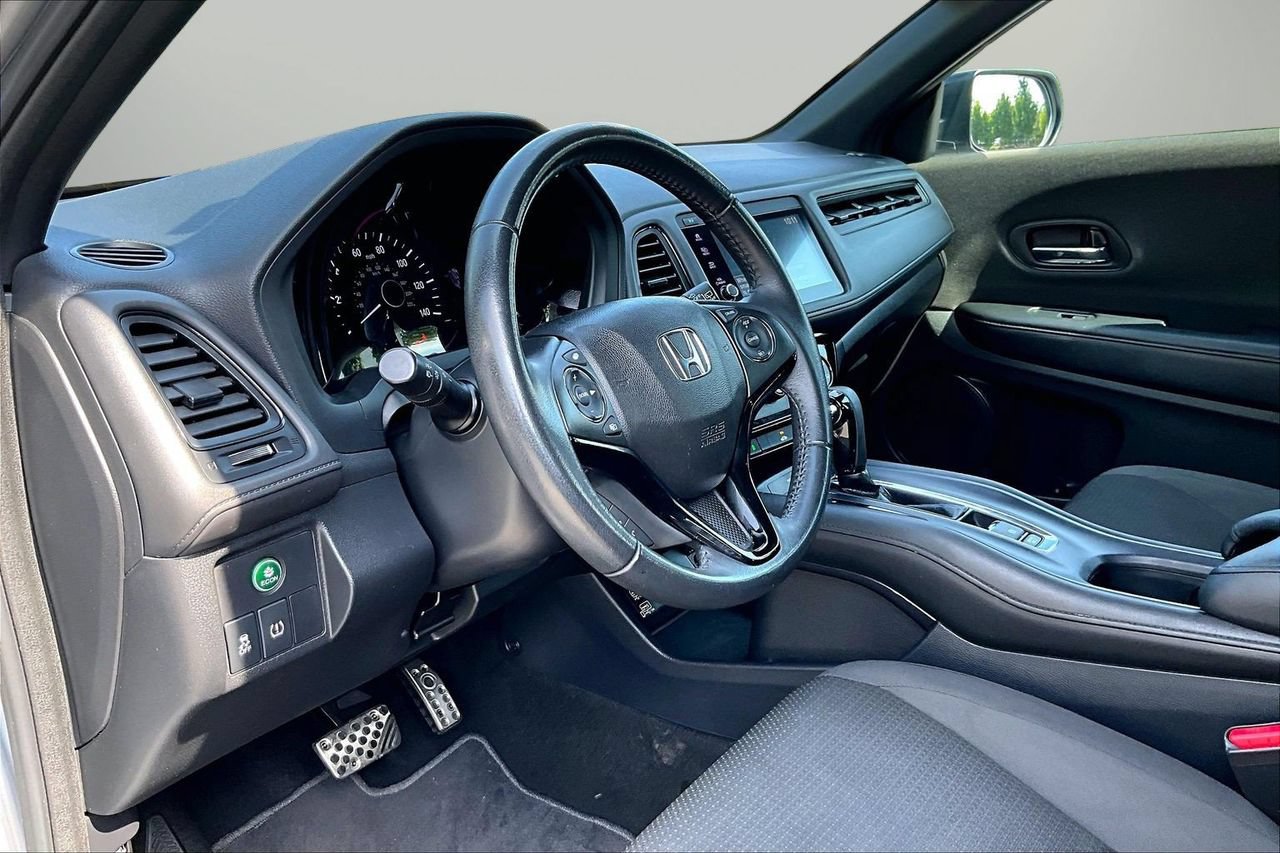 Used 2019 Honda HR-V Sport image 18