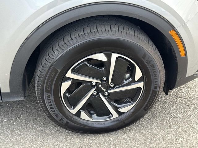 Used 2023 Kia Sportage LX image 4