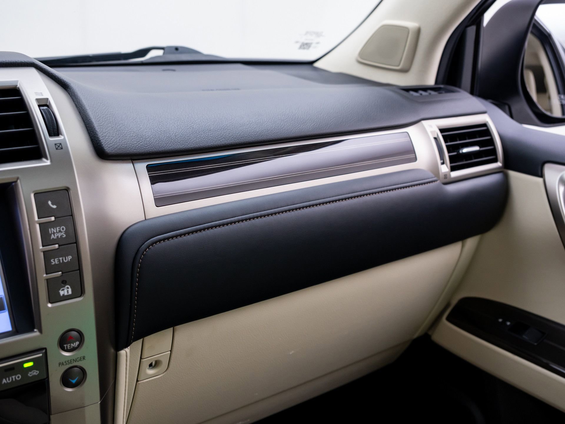 Used 2020 Lexus GX 460 Premium image 31