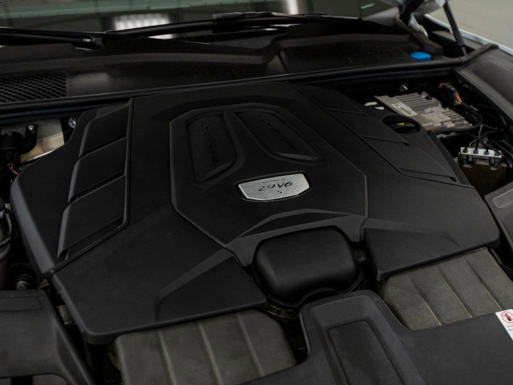 Used 2020 Porsche Cayenne S AWD/4WD image 6