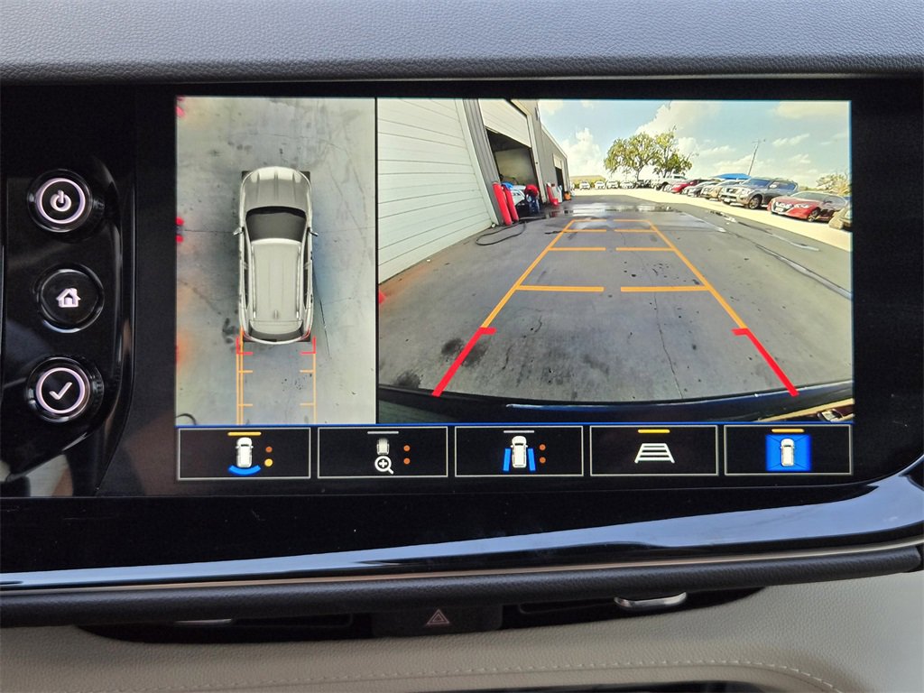 Used 2023 Buick Envision Avenir image 17