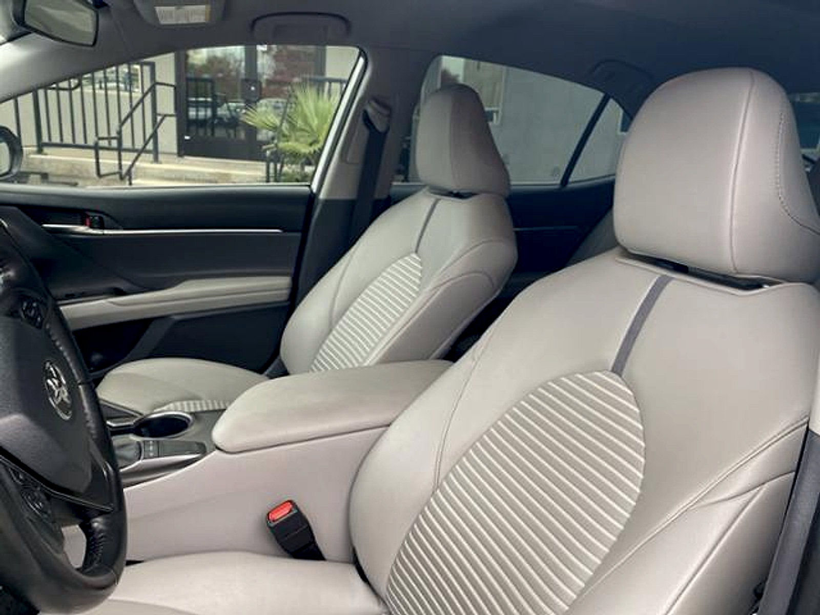 Used 2023 Toyota Camry SE FWD image 29