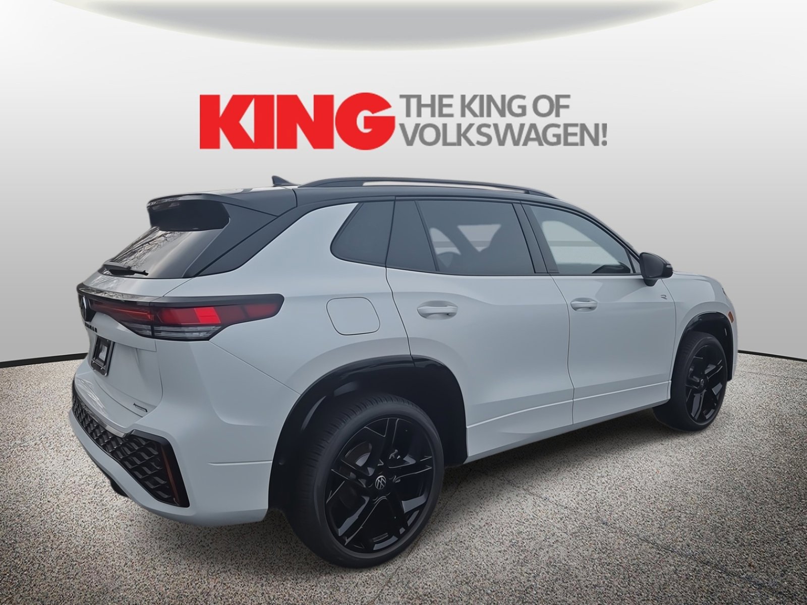 New 2026 Volkswagen Tiguan SE R-Line image 3