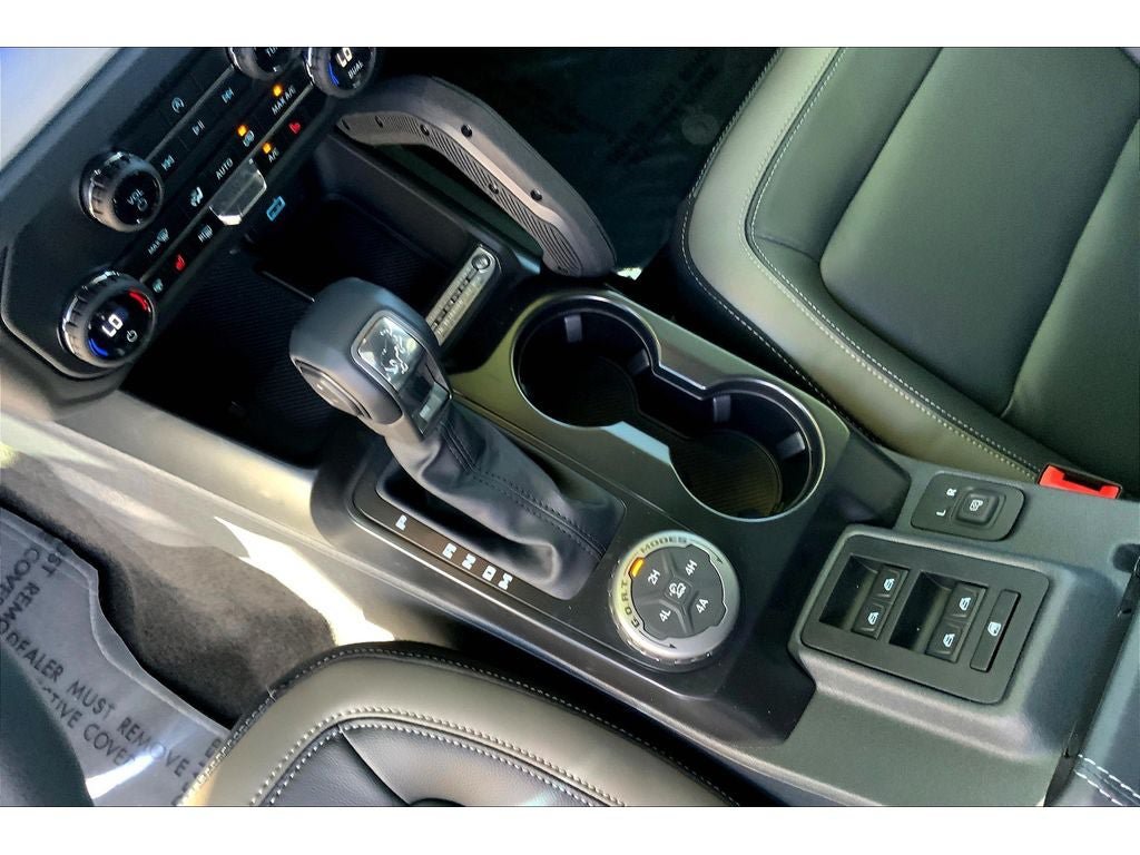 New 2025 Ford Bronco Outer Banks w/ Sasquatch Package AWD/4WD image 9