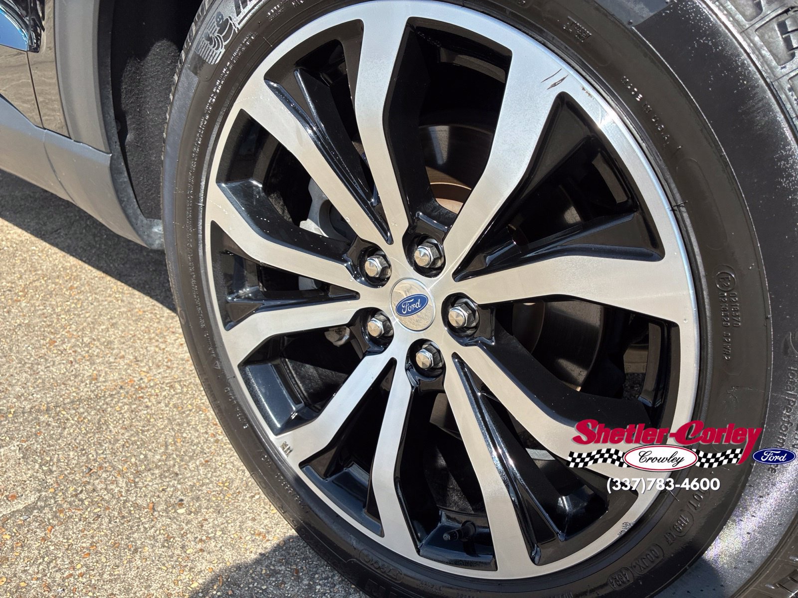 Used 2025 Ford Explorer ST-Line AWD/4WD image 2