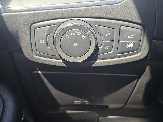 Used 2022 Ford Edge Titanium image 22