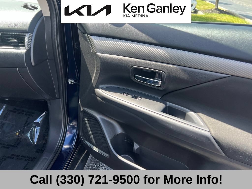 Used 2016 Mitsubishi Outlander SE AWD/4WD image 55