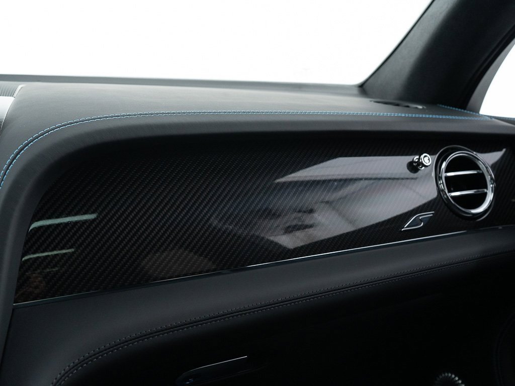 Used 2025 Bentley Bentayga S image 42