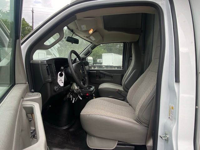New 2025 Chevrolet Express 3500 w/ Power Convenience Package image 19