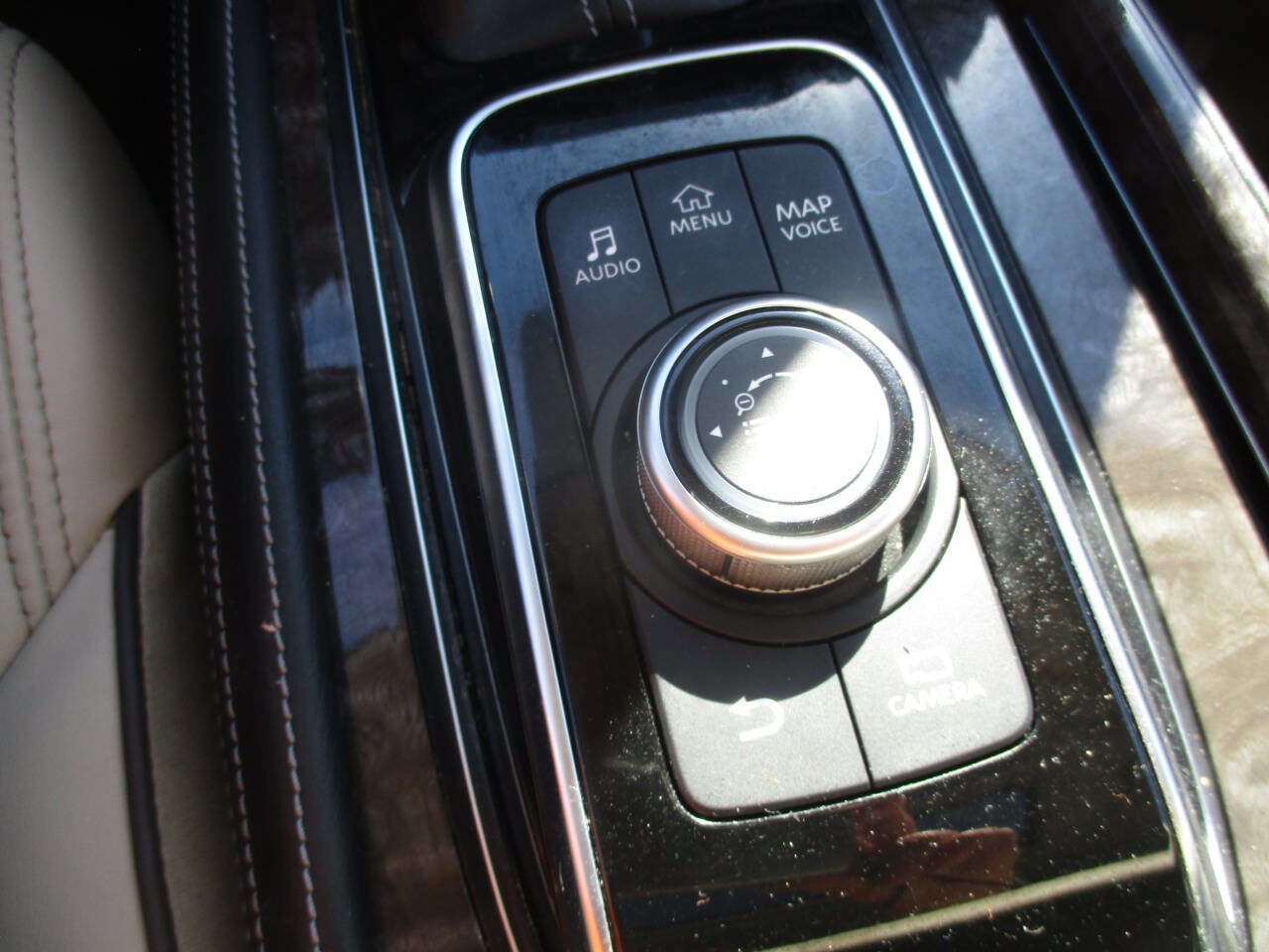 Used 2023 Nissan Armada Platinum w/ Captain's Chairs Package image 37