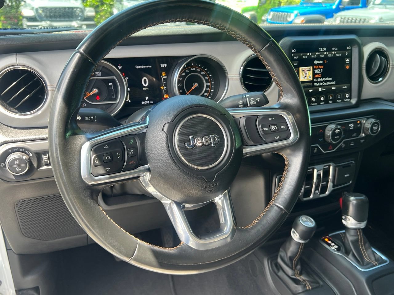 Used 2022 Jeep Gladiator Overland AWD/4WD image 13