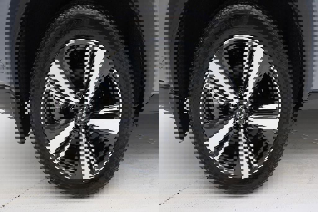 Used 2023 Nissan Rogue Platinum w/ Platinum Premium Package image 10