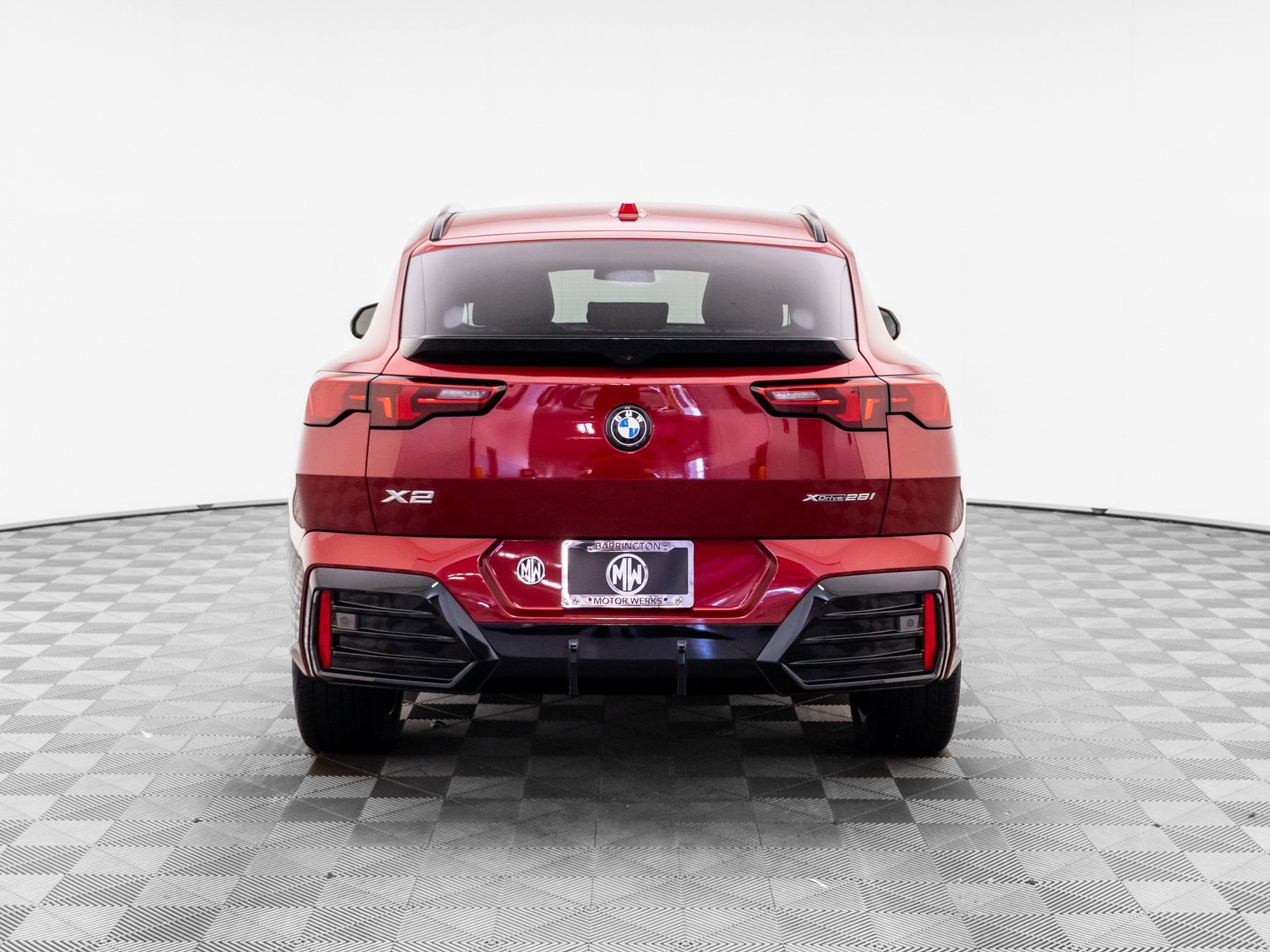 Certified 2026 BMW X2 xDrive28i w/ Technology Package AWD/4WD image 4